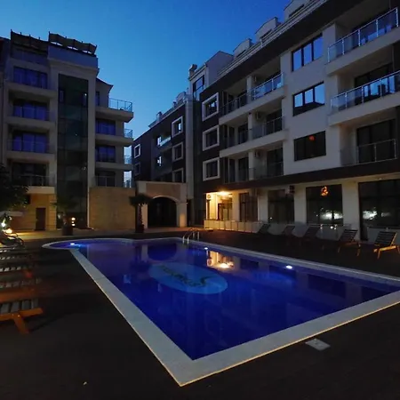 Stamopolu Lux With Pool View 4* Primorsko